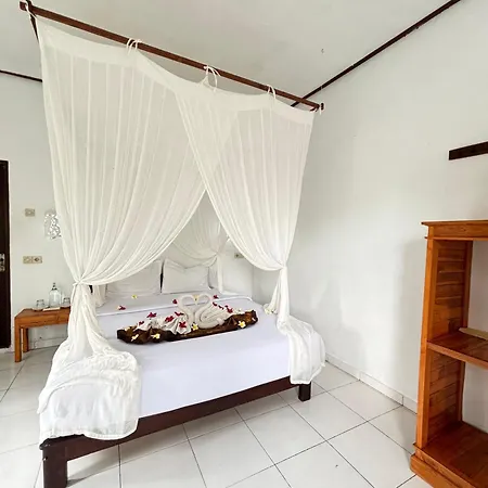Pasir Putih Cottage - Menjangan Banyuwedang Exterior photo