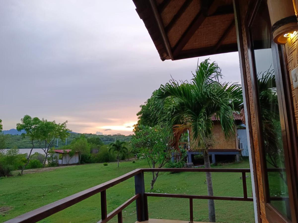 Pasir Putih - Menjangan Lodge