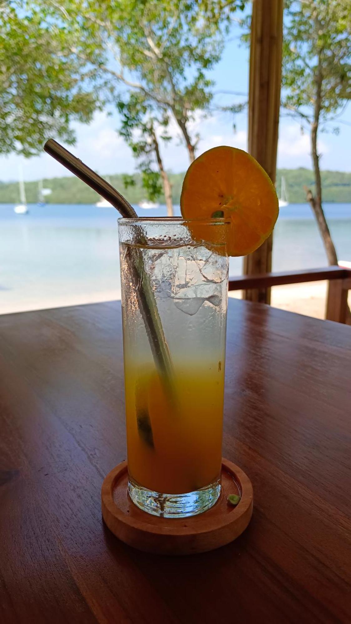 Pasir Putih - Menjangan Lodge *