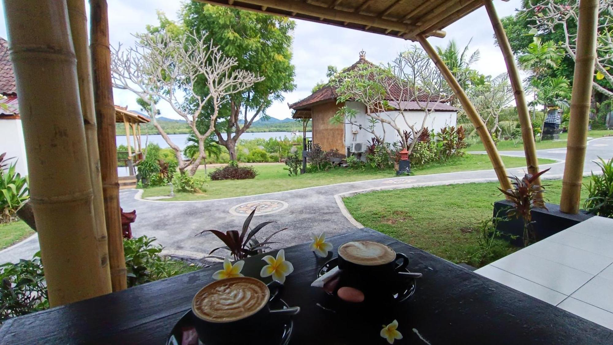Pasir Putih - Menjangan Banyuwedang